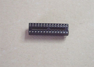 socket 28 pin (x4)